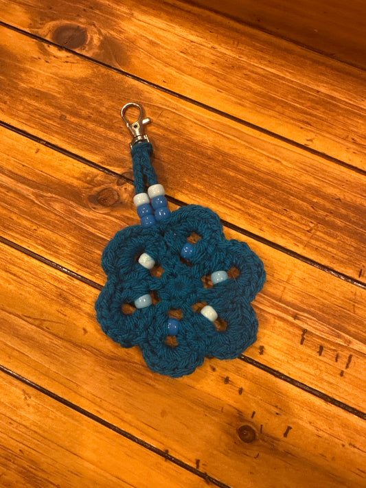Crocheted Flower Bag Charm – Beaded Fidget Toy